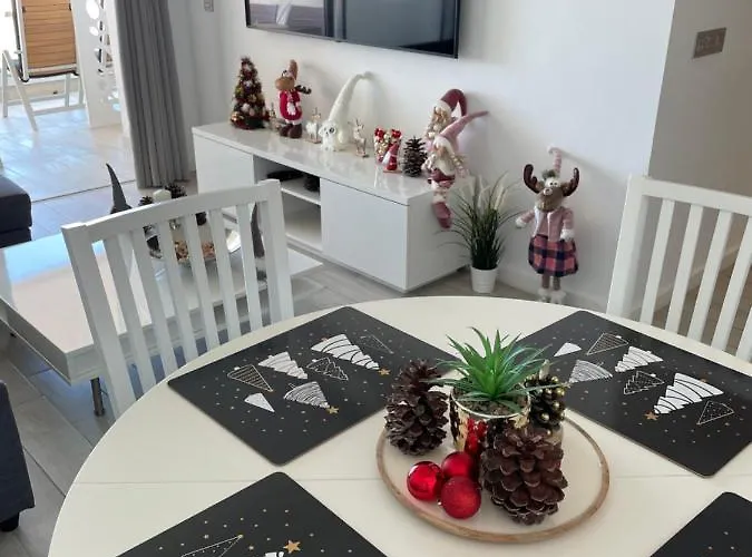 Ocean Garden Sunset - Heated Swimming Pool Free Wifi *