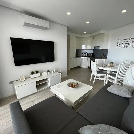 Апартаменты Ocean Garden Sunset - Heated Swimming Pool Free Wifi *